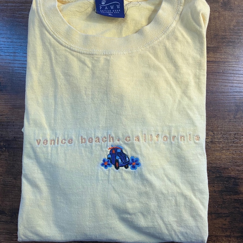 Super cute oversized thrifted tee shirt!🤩